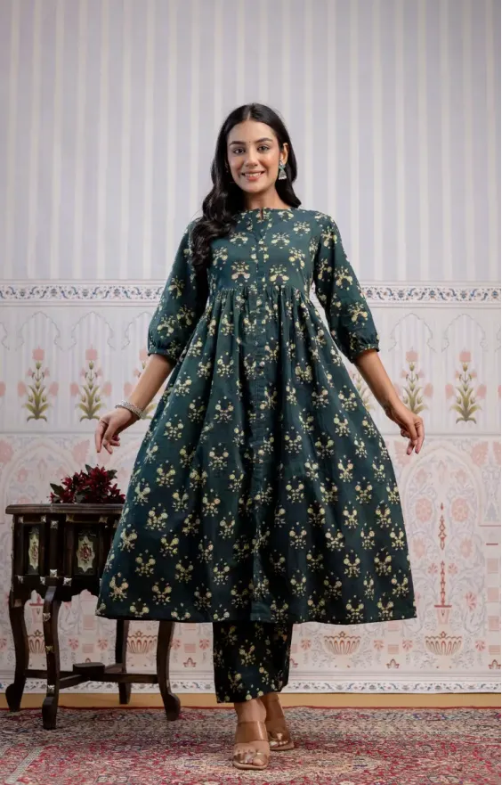 Moongia Green Yellow A-line Suit