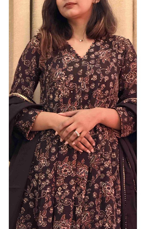 Crinkle Print Suit (With Dupatta) 