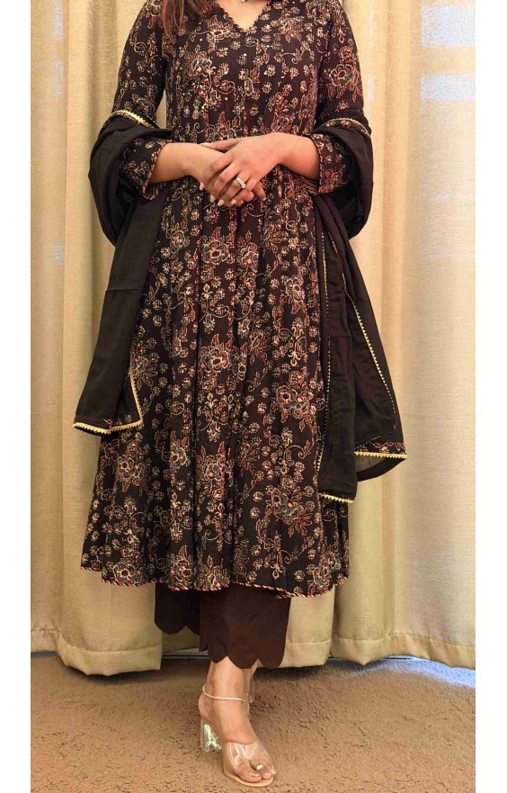 Crinkle Print Suit (With Dupatta) 